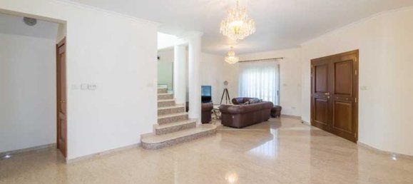 4 غرف نوم عقار تجاري في Agios Athanasios, Cyprus رقم 13455 9