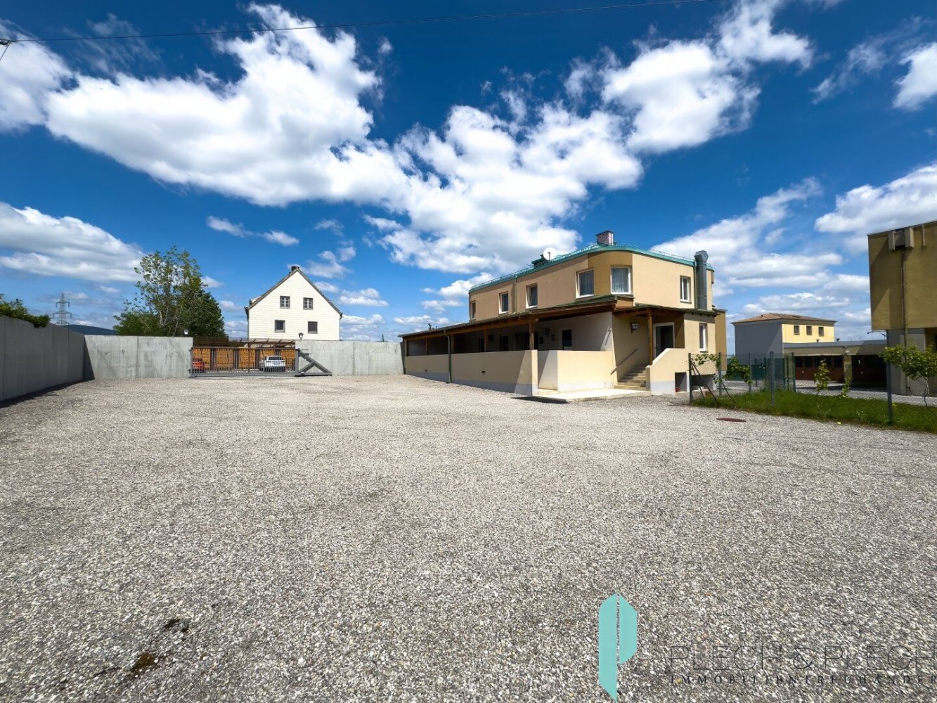 Gewerbliche Immobilie in Neunkirchen, Austria 136m², Nr. 129689