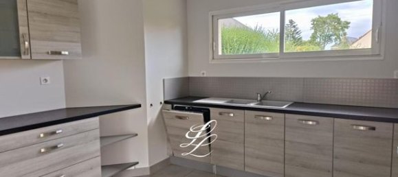 4 bedrooms House in Le Mans, France No. 312140 3