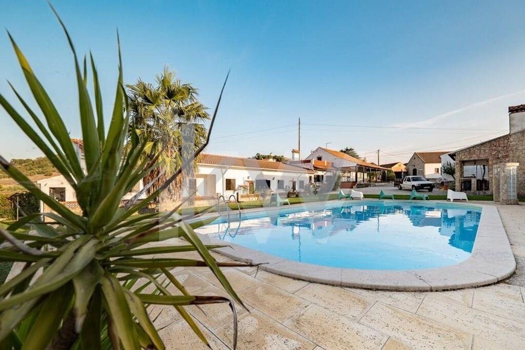 8 chambres Maison à Azambuja, Portugal No. 206512