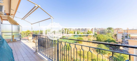 2 bedrooms Penthouse in Rome, Italy No. 325966 9