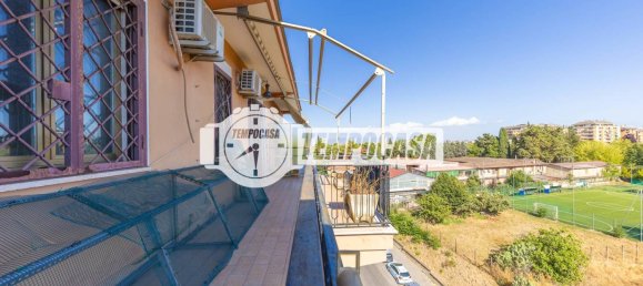 2 bedrooms Penthouse in Rome, Italy No. 325966 10