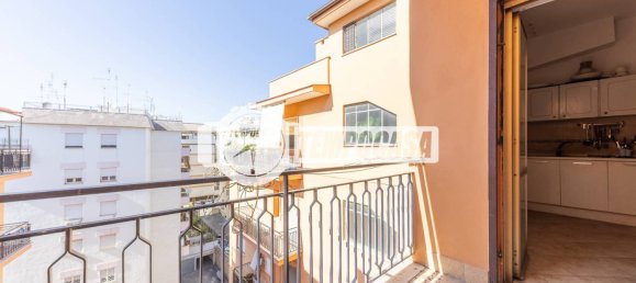 2 bedrooms Penthouse in Rome, Italy No. 325966 35