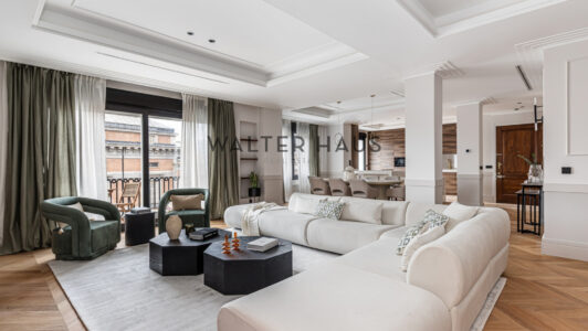 3 bedrooms Apartment in Madrid, Spain No. 84856