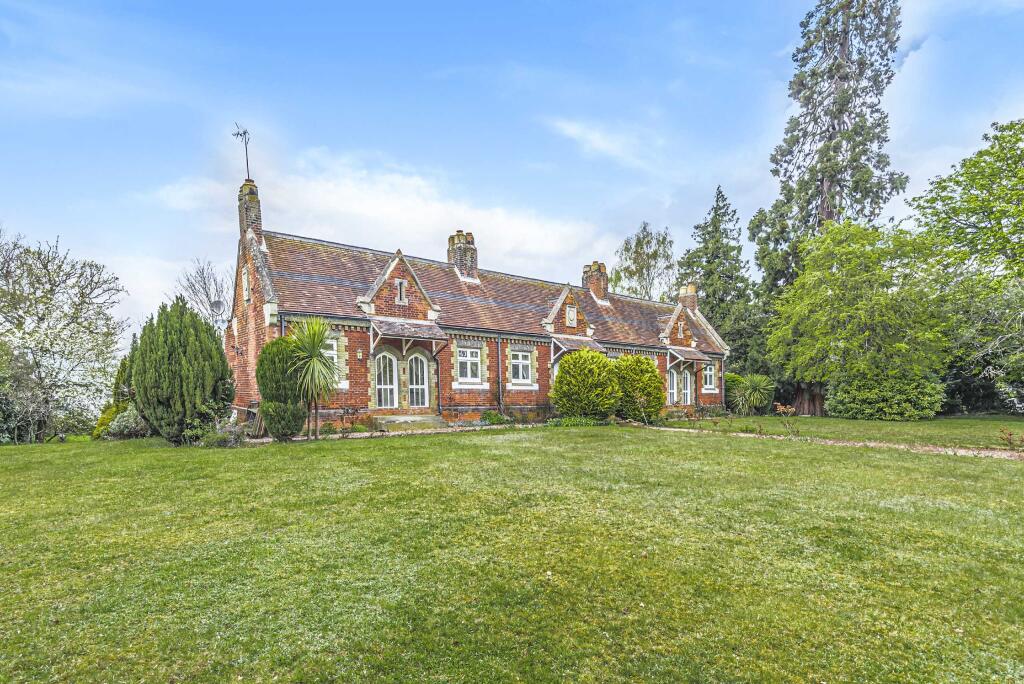 5 غرف نوم منزل في Watford, United Kingdom رقم 6679