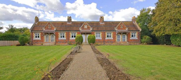 5 غرف نوم منزل في Watford, United Kingdom رقم 6679 14