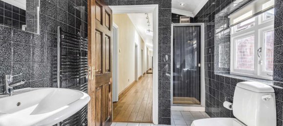 5 غرف نوم منزل في Watford, United Kingdom رقم 6679 10