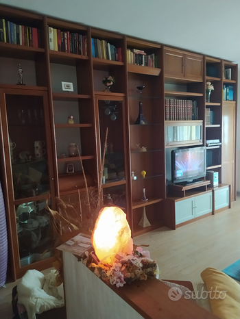 5 rooms Apartment in Taranto, Italy No. 252078