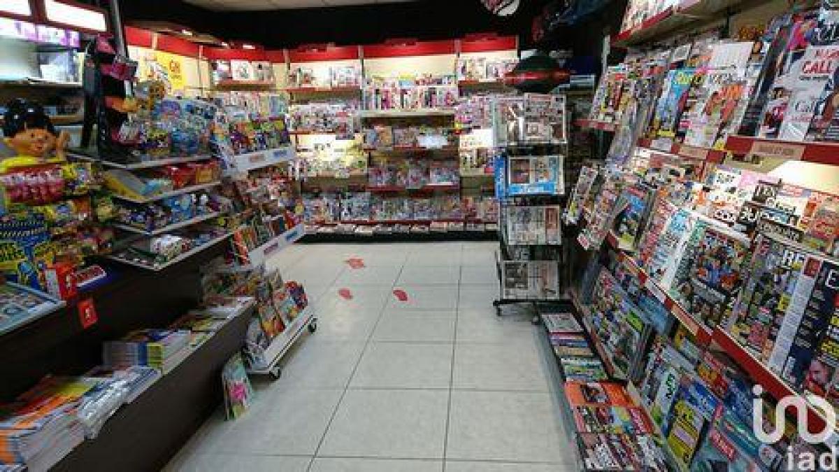 Oficina en Beauvais, France 79 m² No. 18017