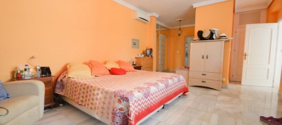 4 Schlafzimmer Villa in Torremolinos, Spain, Nr. 136913 19