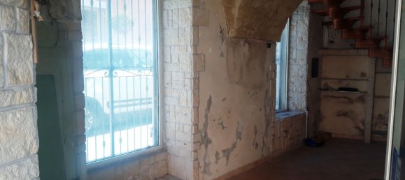 Gewerbliche Immobilie in Sassari, Italy 38m², Nr. 332316 2