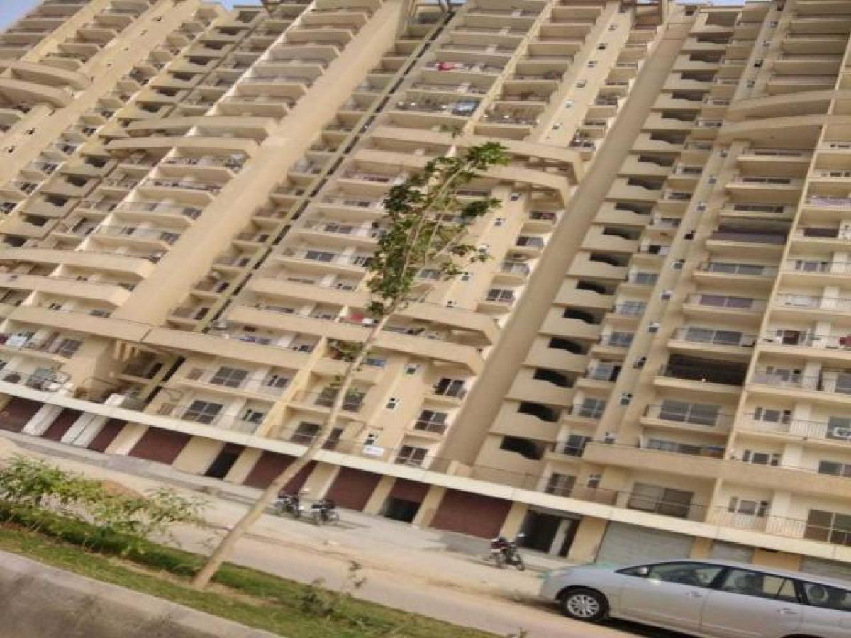 3 bedrooms House in Noida, India No. 3000