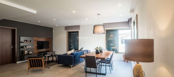 3 Schlafzimmer Maisonette-Wohnung in Saint Julian's, Malta, Nr. 9611 14