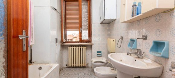 Вилла с 4 спальнями в Пойрино, Италия № 147419 25