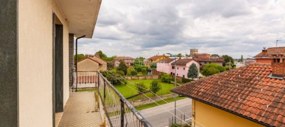 Вилла с 4 спальнями в Пойрино, Италия № 147419 20