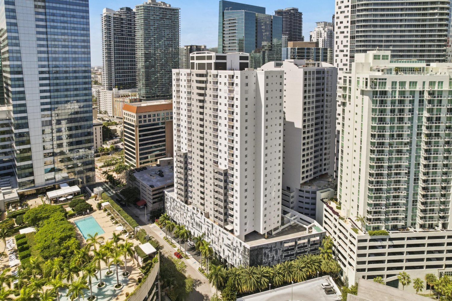 2 bedrooms Commercial property for rent in Miami, Miami-Dade, Florida, USA № 614037