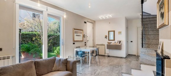 7 rooms Villa in Luni, Italy No. 33227 3