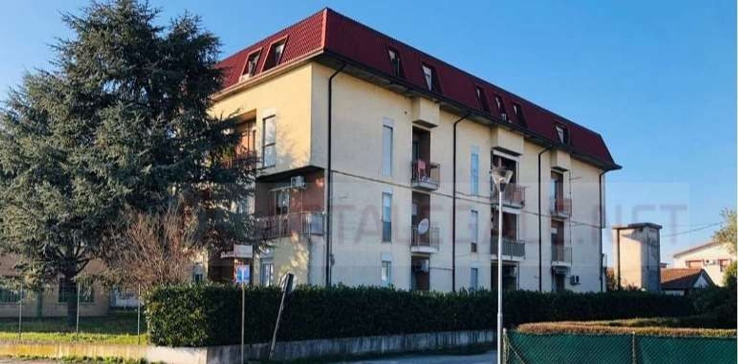 Квартира с 6 комнатами в Боволоне, Италия № 295707