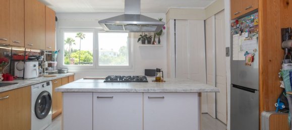 Apartamento de 2 dormitorios en Estepona, Spain No. 185597 34