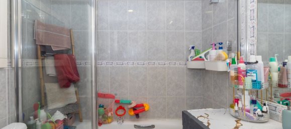 Apartamento de 2 dormitorios en Estepona, Spain No. 185597 6