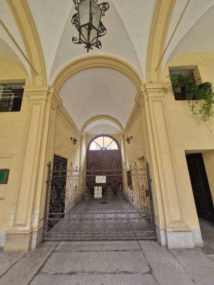 Studio in Turin, Italy No. 306992