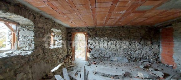 2 bedrooms House in Verrayes, Italy No. 270821 2