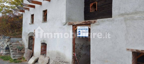 2 bedrooms House in Verrayes, Italy No. 270821 3