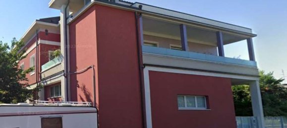 10غرفة شقة في Chiaravalle, Italy رقم 10646 14