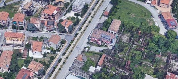 10غرفة شقة في Chiaravalle, Italy رقم 10646 22