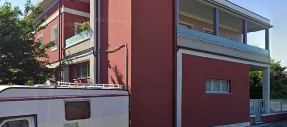 10غرفة شقة في Chiaravalle, Italy رقم 10646 13