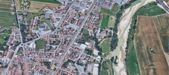 10غرفة شقة في Chiaravalle, Italy رقم 10646 26