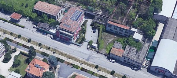 10غرفة شقة في Chiaravalle, Italy رقم 10646 23