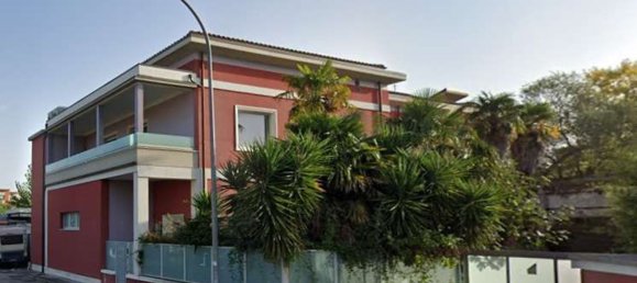 10غرفة شقة في Chiaravalle, Italy رقم 10646 2