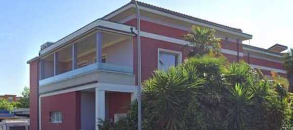 10غرفة شقة في Chiaravalle, Italy رقم 10646 9