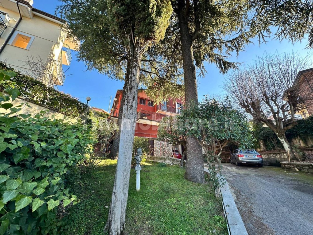 6 bedrooms Villa in Fiuggi, Italy No. 211412