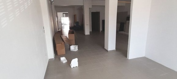 121m² Commercial property in Poggibonsi, Italy No. 257735 8