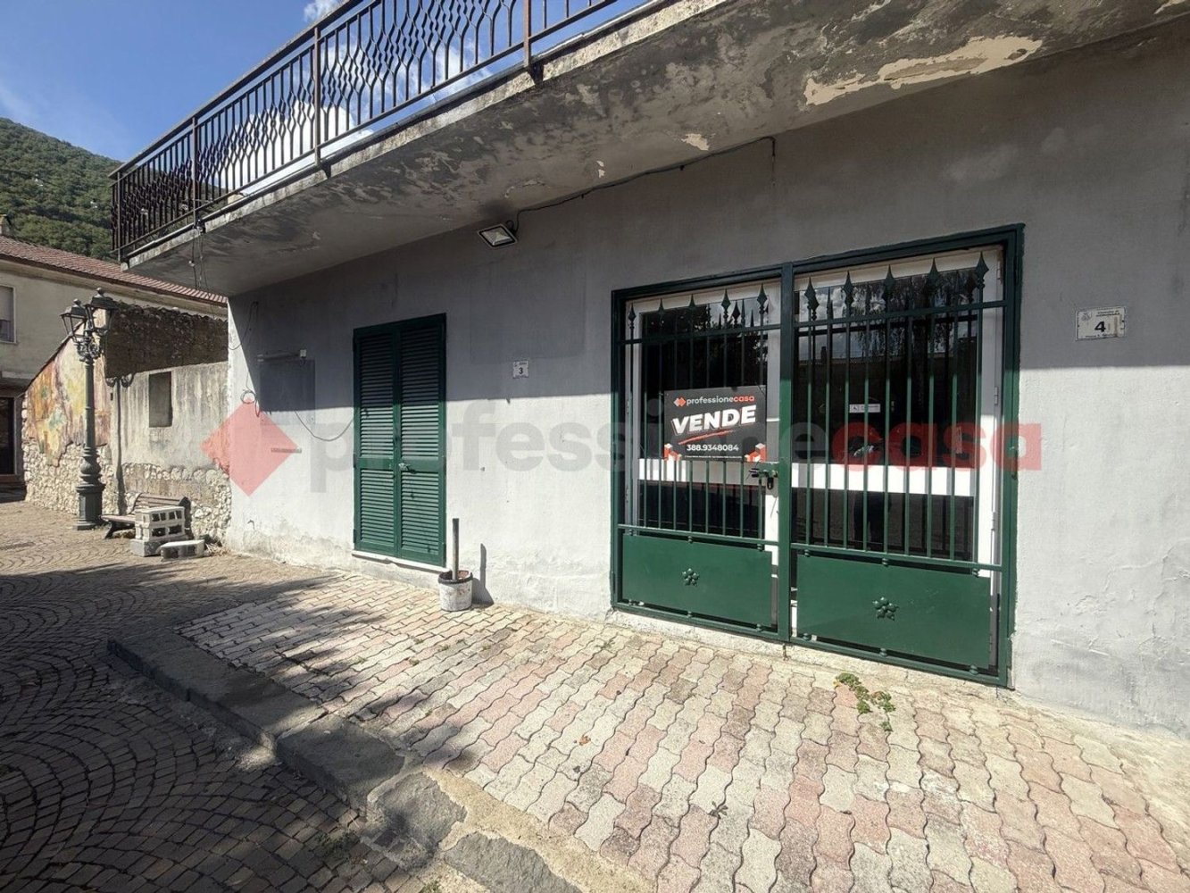 75m² Commercial property in Cervinara, Italy No. 344160