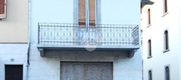 Casa de 8 divisões em Seriate, Italy N.º 229025 22