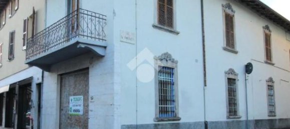 Casa de 8 divisões em Seriate, Italy N.º 229025 27