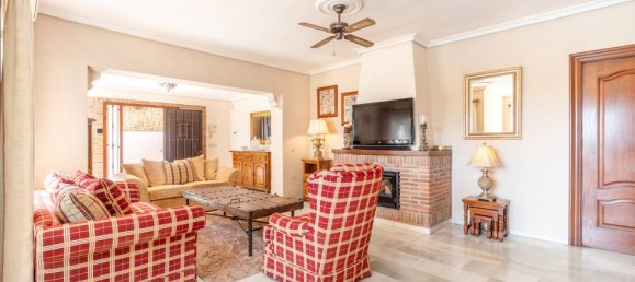 4 bedrooms Villa in Marbella, Spain No. 186100 7