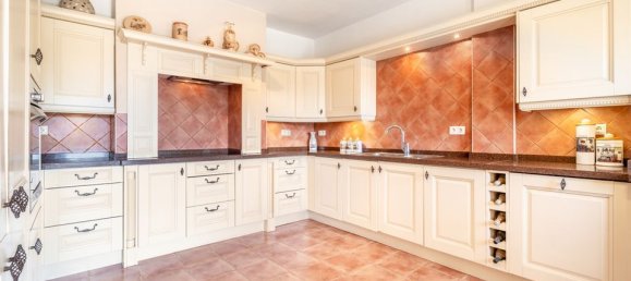 4 bedrooms Villa in Marbella, Spain No. 186100 4