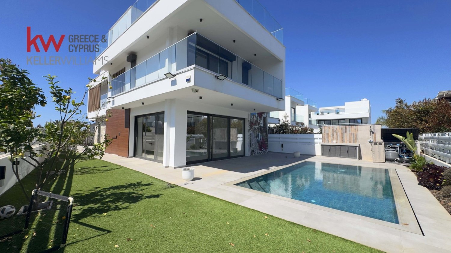 5 chambres villa à vendre à Livadia, Nicosia, Cyprus № 174839