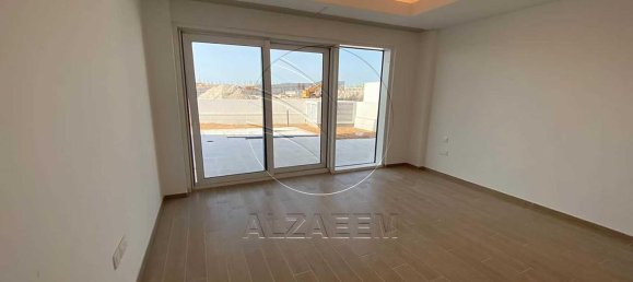 3 bedrooms Villa in Yas Island, UAE No. 29165 11