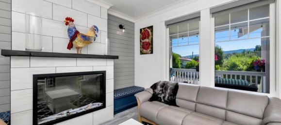 3 bedrooms House in British Columbia, Canada No. 219 9