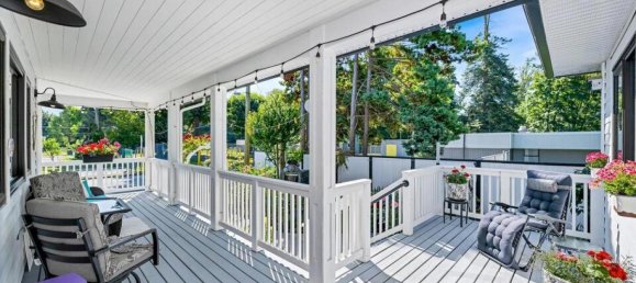 3 bedrooms House in British Columbia, Canada No. 219 3