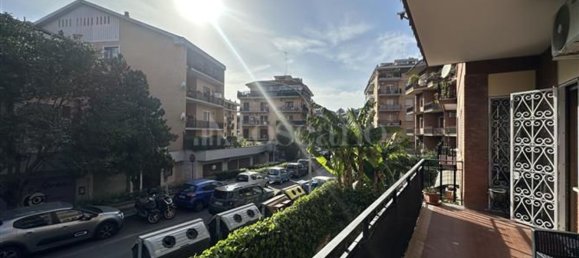 5 rooms Apartment in Rome, Italy No. 181962 17