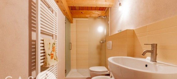 2غرفة شقة في Cesena, Italy رقم 101535 10