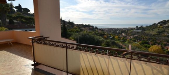 5 rooms Apartment in Bordighera, Italy No. 188923 56