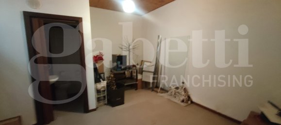 1 room Commercial property in Tagliacozzo, Italy No. 289047 4