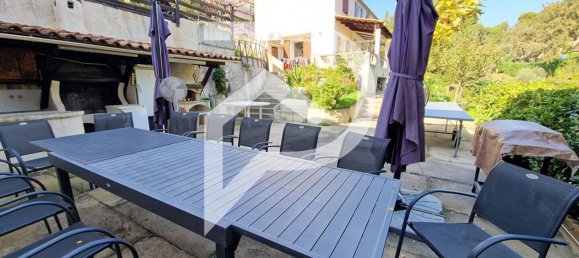 4 bedrooms Villa in Carros, France No. 320039 9